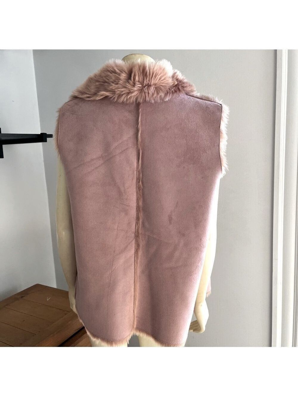 NWT Ann Taylor Loft Women’s Reversible Faux Shearling Suede Vest Rosy Mauve XL - Picture 5 of 15